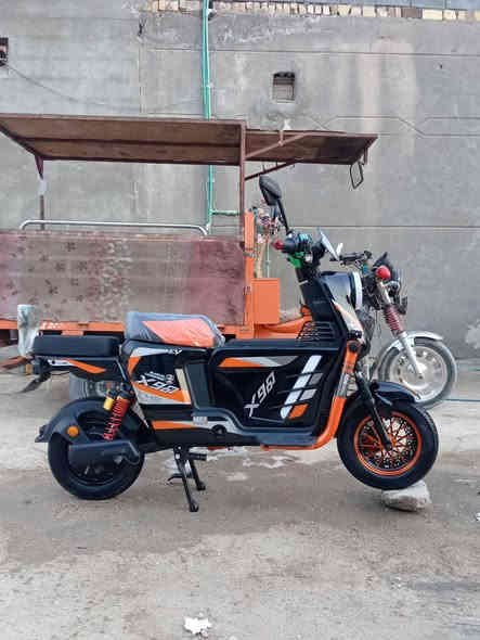 سلام عليكم ورحمة الله وبركاته دراجه شحن البيع المكان بصره كرمه علي دراجه جديده625وبيه مجال قليل الشراي صايرله 3ايم من مشتريه رقم الهاتف بي واتساب ***********
