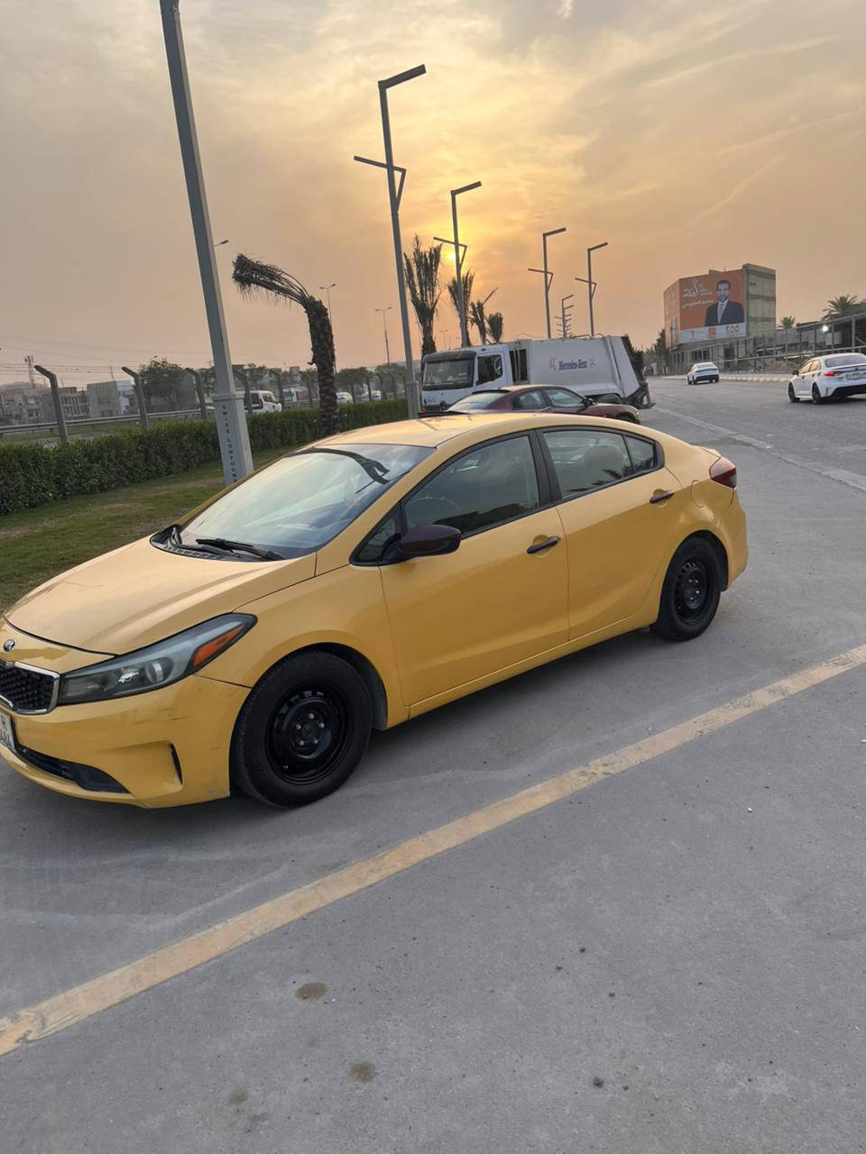 سلام عليكم
للبيع كيا فورتي موديل 2018 اصفر تكسي 
وارد امريكي بيه جاملغ خلفي من امريكا بدون ايرباك 
مكينه دوش 2000 كير atm 
رقم بغداد الجديد بأسمي تحويل مباشر
مكانها بغداد الغزاليه 
السعر 115 وبيه مجال بسيط 
الاستفسار اكثر انتصل ***********

