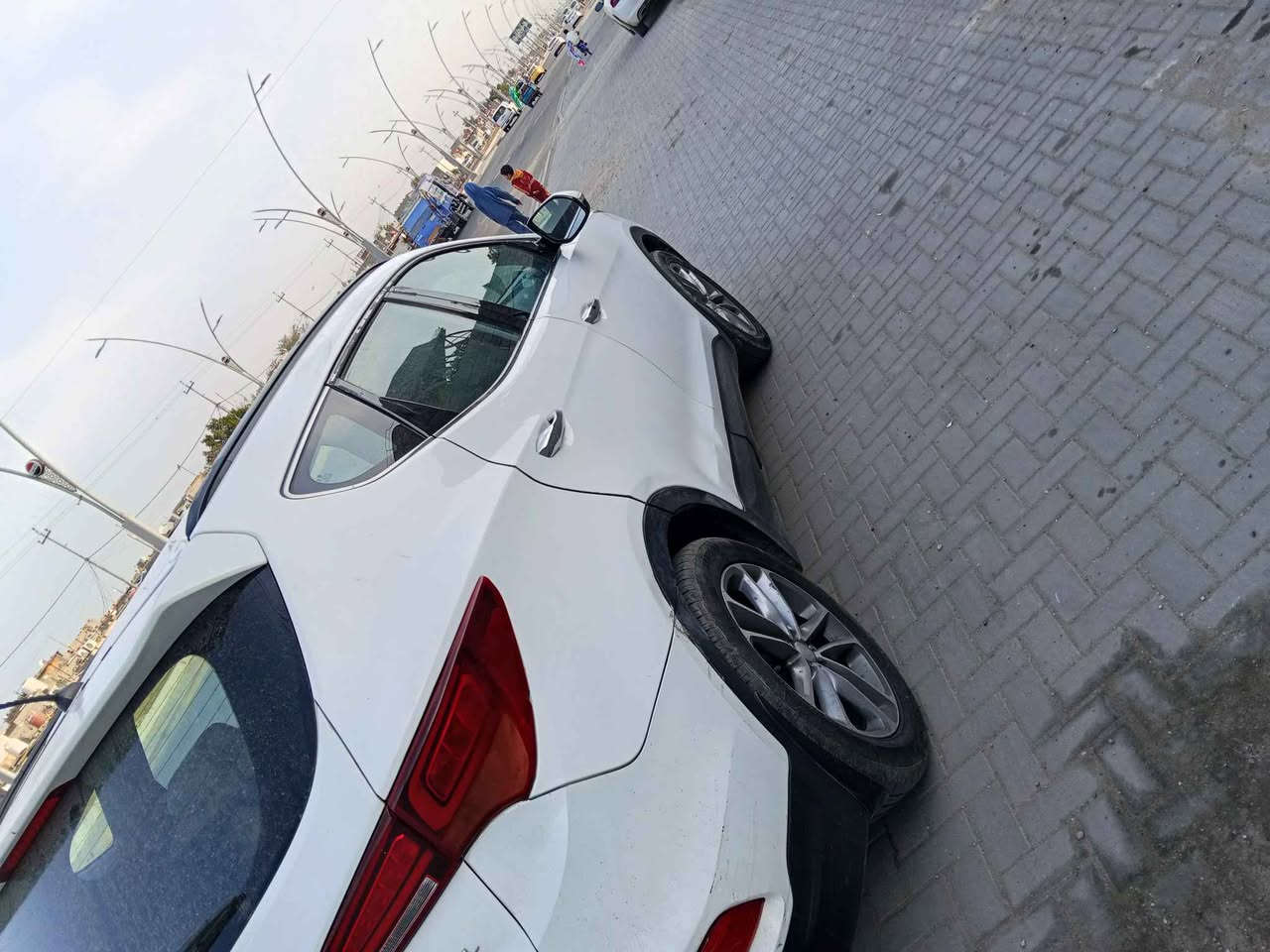 السلام عليكم سنتافي رقم بغداد الجديد  2018 خليجي 7 راكب 
6 سلندر 
بيه ثلاث قطع صبغ
فول مواصفات 
بصمه صندوك كهرباء كشنات جلد كهرباء 
بردات  شاشه كاميرا حساسات تبريد ثلاث قطع جاهزه السياره 
السعر 147
هاتف ‏‪0777 621 6580‬‏ البصرة, العراق
