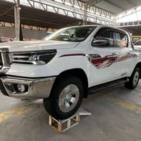 هيلوكس البيع كفاله عامه من شخط  2023 فور ويل/ على وضع الشركه سبير ما ن...