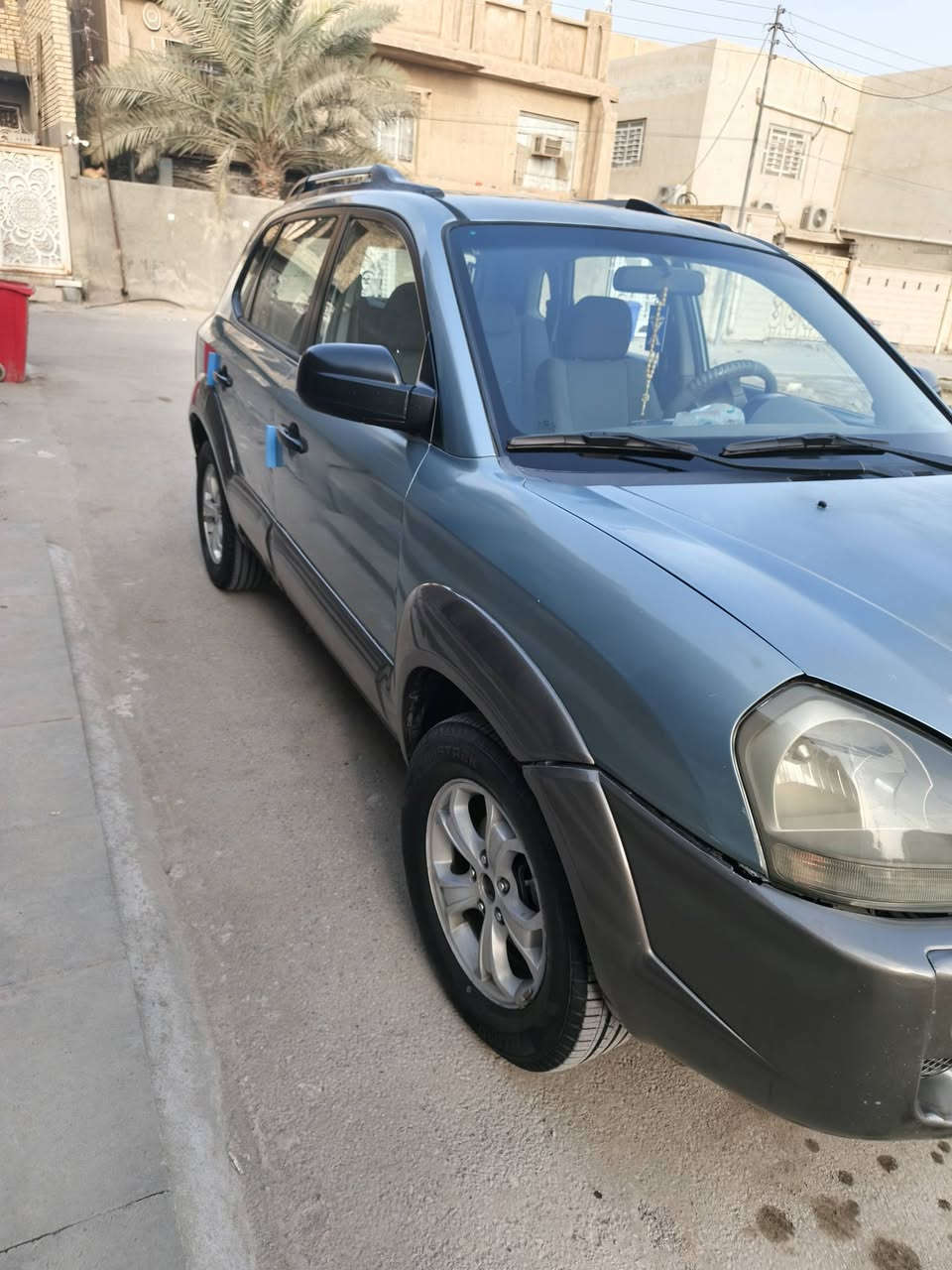 توسان مديل 2009 خليجي رقم مميز فول السياره فتحه سياره بيها صبغ جاملغ سياره جاهزه محرك وكير وحداديه ما نقصها شي وسياره بسمي
عنوانها الناصريه الشموخ 
رقم ***********
سعرها 95 وبيها مجال
