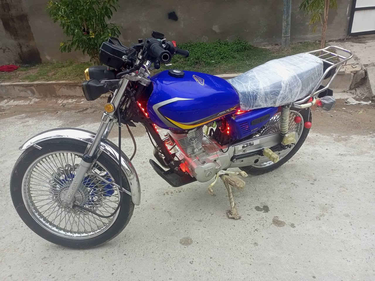 السلام عليكم يالله وين الشرايه سونك موديل 25 شرط كل عيب مابي كدام العين محتاج واريد ابيعه سعره مناسب 650 وبي مجال شراي اتصل او خاص *********** شباب حجز ماكو شراي تعال مباشر اخذه اذا عجبك
