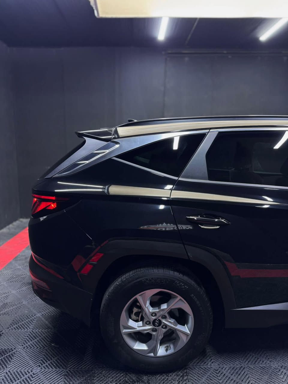 توكسان 2024
زيرو ماشية 10 الاف فقط 
فول مواصفات عدا الفتحة 
بصمة / جلد / تدفئة مقاعد / قطعتين تبريد / جنطة كهرباء / شاشة حجم كبير / شاشة تبريد / مودات قيادة / سايد بريك بصمة / كشن كهرباء / رادار جانبي / رادار امامي / الخ
السعر 182$
المكان كربلاء / مدينة المعارض الحديثة / معرض رقم 42 / موسكو لامزادات وستيراد السيارات 
السيارة جدا نظيفة بدون اي نقص جاهزة من كلشي 
وحادثة جدا خفيف بدون دواخل صبغ طرف الجاملغ والبنيد 
للاستفسار 
***********
