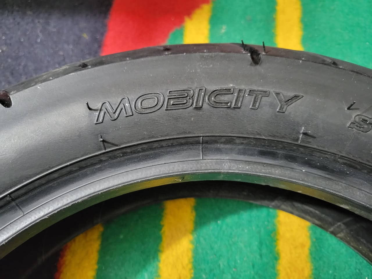 تاير صفر ١٠ امامي اصلي اخو الجديد للبيع السعر ٣٠  هاتف واتساب ***********
