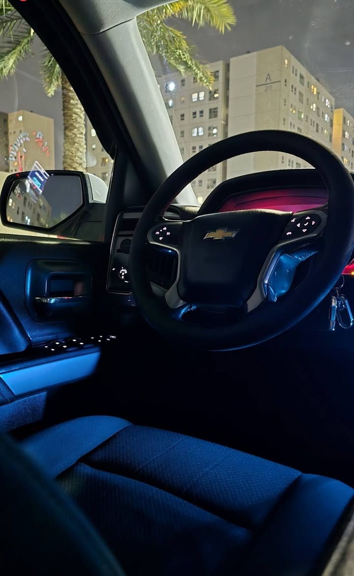 شيفروليت سلفرادو 2018
1500 classic LT
محرك 5.3L V8
عداد المسافة 34.000ml قابل للزيادة

سيارة نظيفة جداً بحالة الوكالة
منظومة زينون LED كاملة 

تحكمات ستيرن كاملة
كشنات كهرباء
دوس سكليتر و بريك كهرباء 
انارة بدي بلادية 
كامرة +حساسات بلادية
شاشة لمس كبيرة تدعم ابل كار بلاي و اندرويد اوتو بلاد
تدفئة تبريد دجيتال قطعتين منفصل 
نسختين مفاتيح +ريموت 
تشغيل عن بعد
رقم بغداد دولي جديد مميز 4 ارقام 
السيارة سنوية لغاية 2030 بأسمي شرط التحويل 
صور الحادث مرفقة لا غير .....
مكاني بغداد مدينة بسماية. 
السعر المطلوب 195$
للأستفسار 
***********
***********
