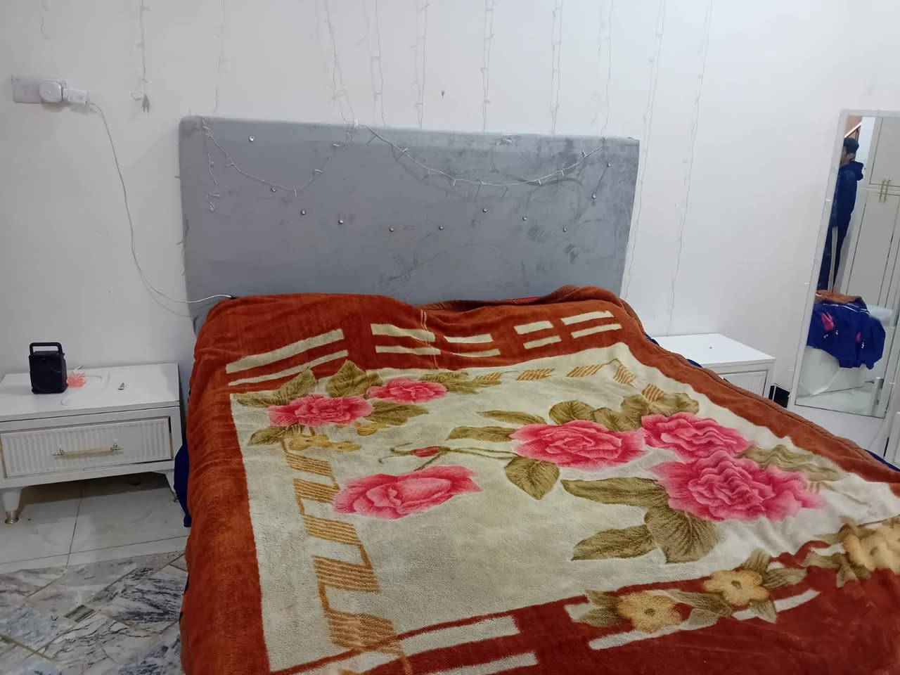 غرفه تركيه 8 قطع سعر 900 اي استفسار رقم ***********
