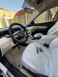 توسان موديل2024 خليجي فول عده الفتحه ماشيه 35كم السعر215$وبيه مجال للت...