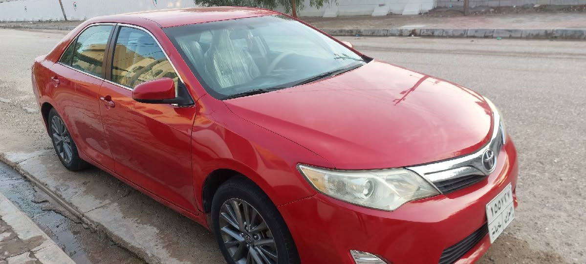 السلام عليكم كامري موديل 2012  وارد امريكي بيه قطعة وحده جامرلغ سكن الأمامي بدون دواخل وبدون ايرباك والسيارة ماشية 114 وكير ومحرك وتحويل شرط والسيارة موجودة بكركوك واني مكلف بالنشر للتواصل وتفاصيل اكثر خابر صاحب السيارة ***********
