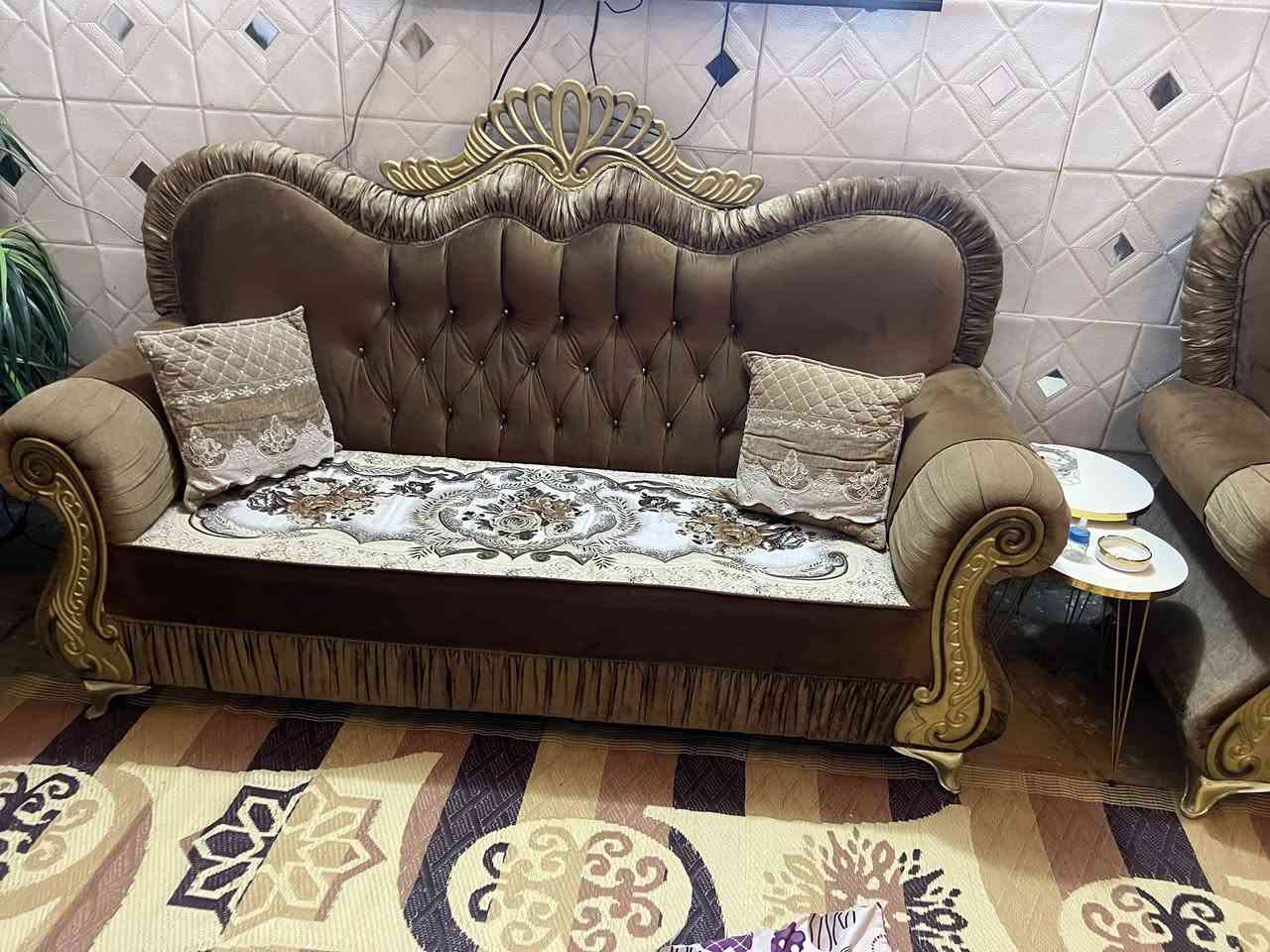 السلام عليكم 10مقاعد نظافه 100 جديد جدا البيع السعر 450 وبي مجال بسيط بغداد رقم الهاتف ‭***********‬
