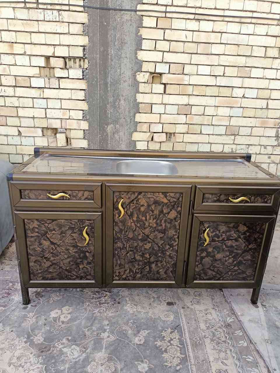 سلام عليكم كاونتر تفصال جديد المنيوم داخل وخارج للبيع مكاني بغداد حي اور سبع قصور شارع ابو علي موجود توصيل ***********
