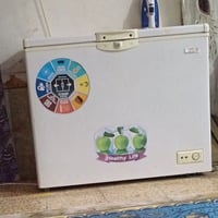 ثلاجة • بيع مستعجل • بدون وعود