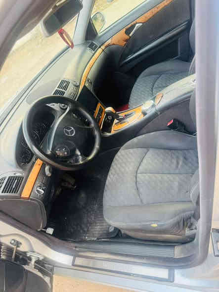 يالله السلام عليكم 
مارسدس ام عيون E320 
موديل 2006
فول مواصفات 
شاشه كبيره 
سلايد روف وهواي مواصفات بيها فول بطن السياره رقم بغداد 
ملاحظه السياره رقم صدامي
السعر 115 وبيها مجال
للاستفسار ***********
