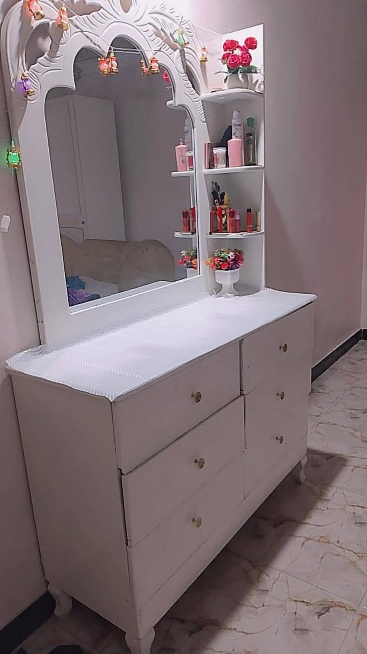 غرفة كويتيه نضيفه ريدهه 850 بيه مجال قليل مكاني زبير ***********
