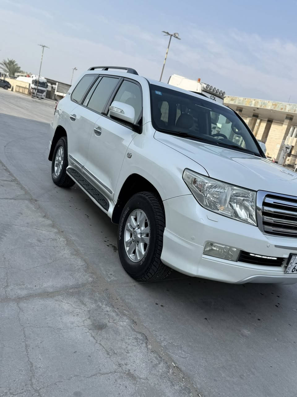 سلام عليكم
للبيع لاندكروز 2010 بريم سياره كفاله سونار مرفق بل صور رقم بغداد بسمي تخم تاير سياره ماعيزه شي ماشيه  مكاني حله للستفسار ***********
