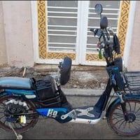 دراجة كهربائية • بطاريات ليثيوم • بصمة