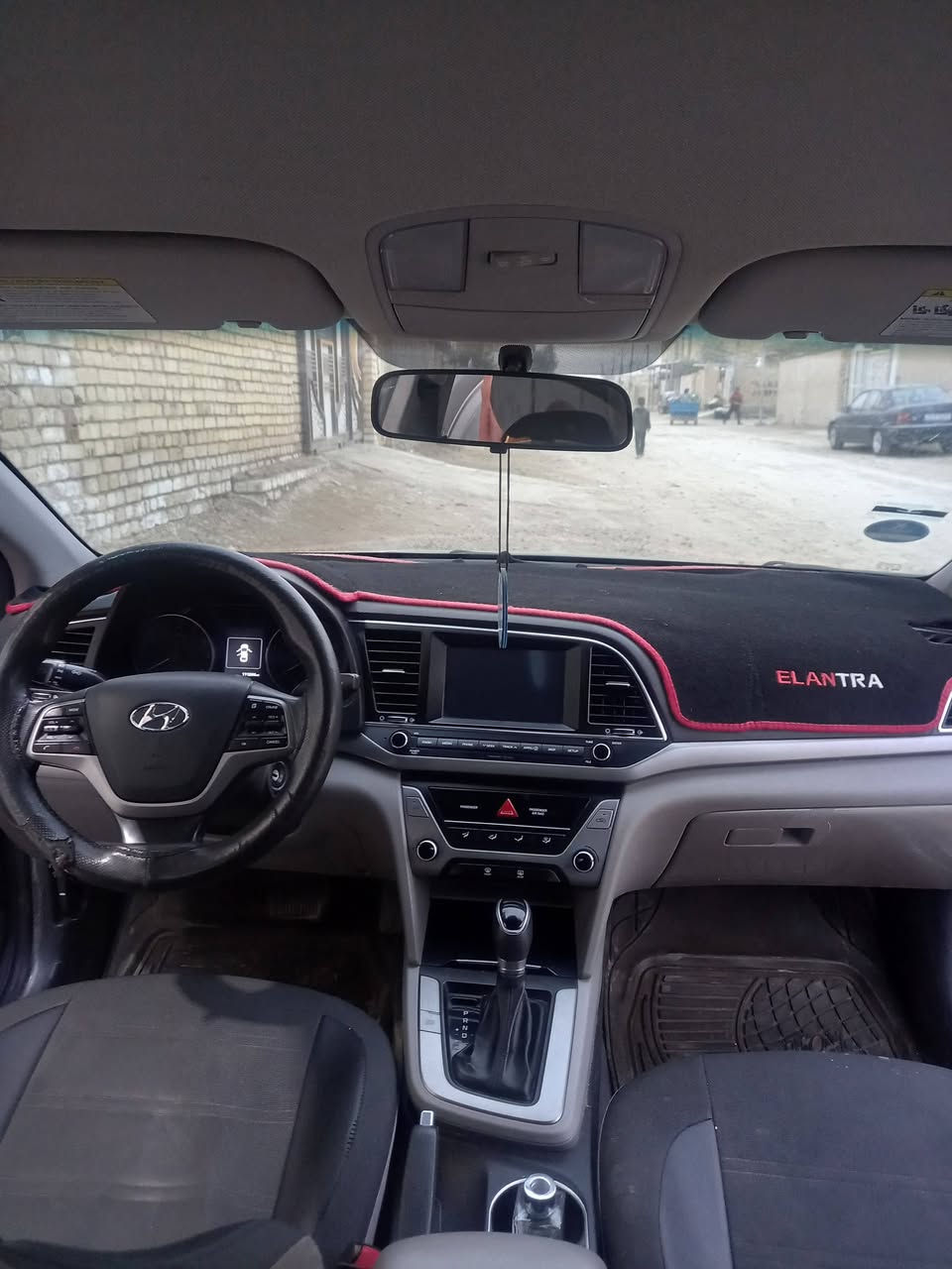 السلام عليكم
النترا 2018 كلين كفالة ماعدا اصبعين بارد بالبنيد تكحيل رقم سليمانية بأسمي تريد تحويل تريد وكالة سنوية جديدة 2030محرك 2000 دوش كير AT المواصفات تحكم ستيرن جهتين رادرات جانبية حساسات خلفية أمامية شاشة جبيرة بلاد تبريد تدفئة كامرة خلفية دواره مانع انزلاق 
للإستفسار على الرقم ***********
