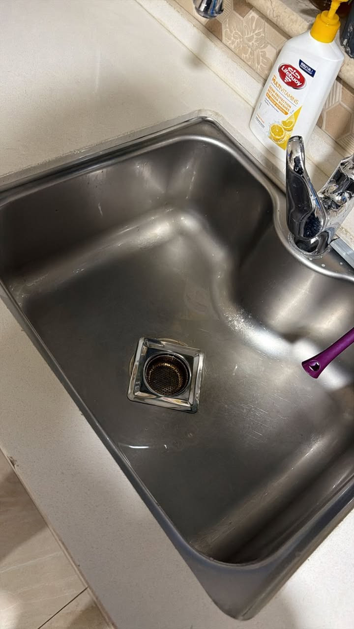 كاونتر تركي تفصال اربع قطع جوكر  يعني تكدرين تتحكمين بمكانه حسب مطبخج ☺️ مسوي ب 22ورقة  ماعدا الطباخ والمرشحه
 مستخدم شي قليل وبأرقى تصميم ومتانه  والسطح مرمر طبيعي  لون مُميز مع والداخل والخارج اج دي اف  

مع طباخ والمرشحة dlc    اريده كله بمليون وربع يعني اخو البلاش   مكاني بغداد المنصور  بمجمع بوابة العراق

مو شراي لاتدخل خاص وتعامل ونظافة فووول والقياسات مذكوره للاستفسار خاص او اتصل على الرقم

***********
