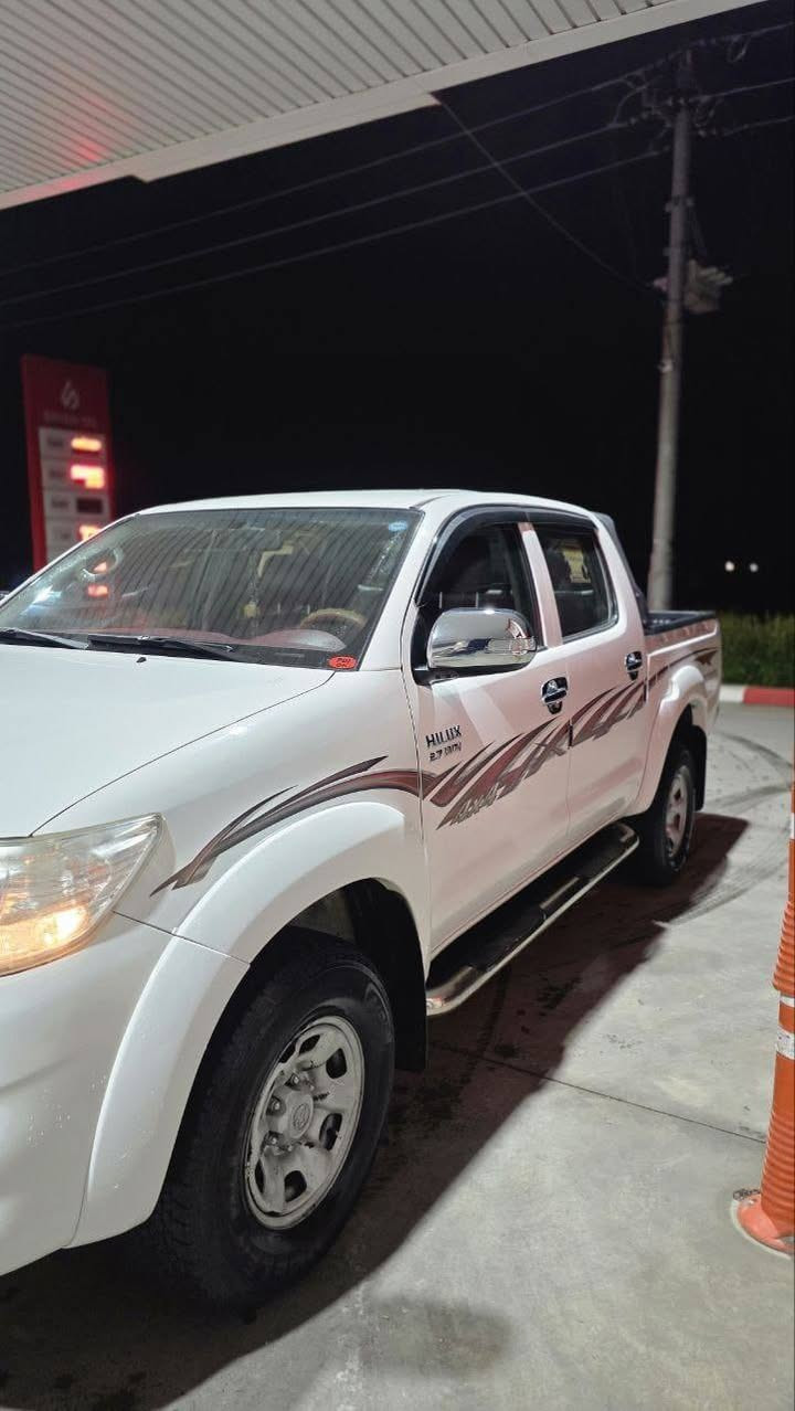 سەرەتابەناوی خـــــوا
 
ئەم TOYOTA مەرزێمان هەیە بـۆفرۆشتن.
ســـەیارەکە مـــۆدیلی 14 
شەریکەی ســـــەردارە.
ســەنەوی تازەیەوبەناوخۆمانە. وەکالەوبەناوکردن بەشەرتە.
ســەیارەکە یــــەک دەستە 178km ڕۆشتووە.
گێڕ+مەکینە+ئەکسل بـەشــــــەشەرت.؟
گێڕو مەکینەی بیلادەوسپانەی لێنەدراوە. 
ســـەیارەکە جوانەوماڵی دۆســتە. 
بــۆیاخ هیچی نیە نەبۆیاخ نەسارد نەچاڵ نەشووخت. 

هیچ مەسروفێکی تیانیە سەیارەکە هەموگیانی بەشەرتە تەنها لەبەر زەرورێت دەیکەینە پارە. گۆڕینەوە ناکەین  موشتەری تێل بکات. 

***********
*********** السليمانية, العراق
