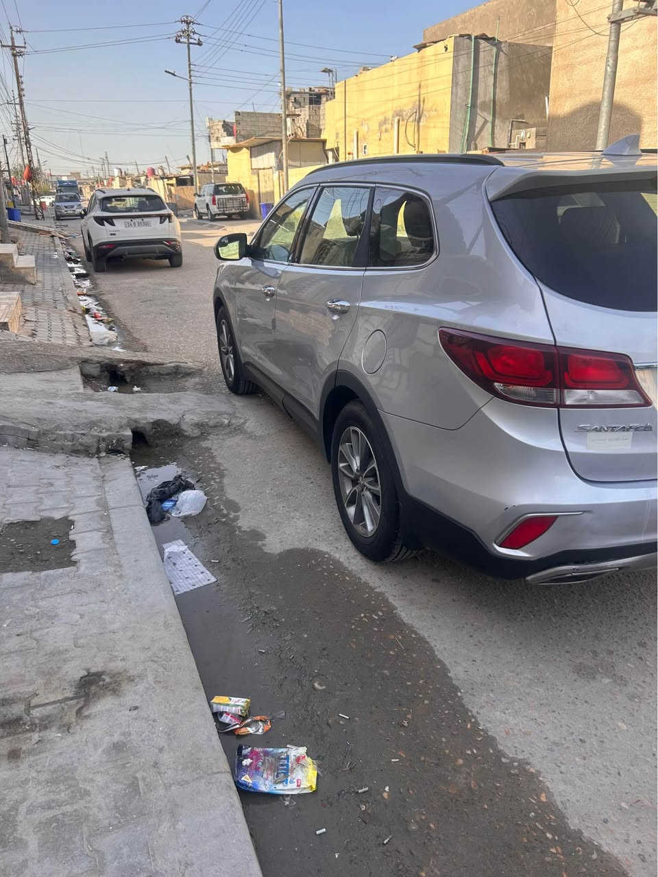 سنتافي كراند 7 راكب  3 قطع تبريد مديل 2017 سياره بيها قطع صبغ وباب مبدل والباقي كفاله سياره 3300   6سلندر رقم أربيل منتهي عنوان البصره المن الداخلي  رقم تاليفون ***********.      المو شراي لا يخابر   سعر ب155 وبيها مجال Singapore
