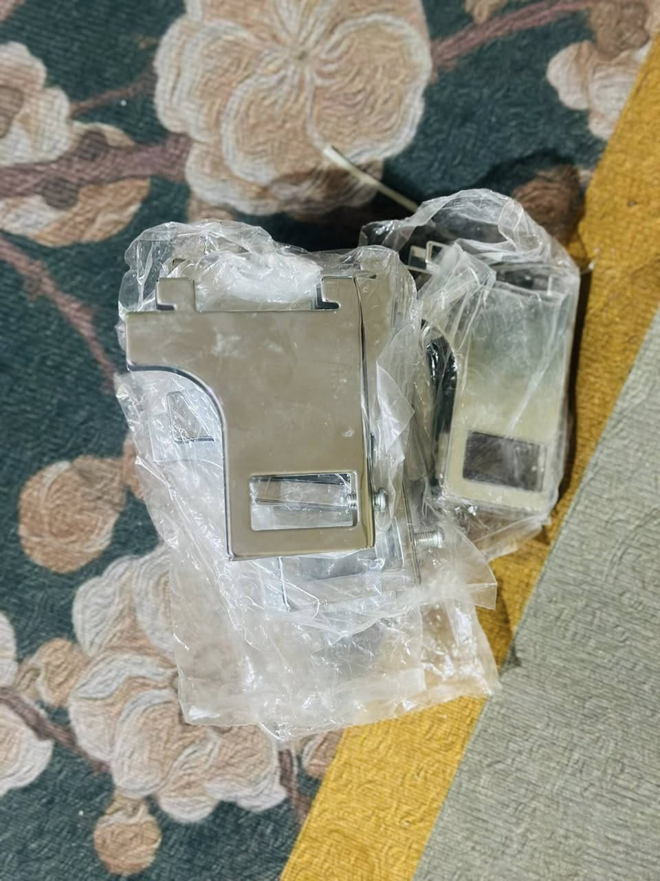 السلام عليكم ورحمة الله وبركاته الغراض للبيع خاص متواجد واتصال متواجد والشراي بيه خير ويدلل *********** قلعة سكر
