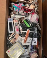 كارتون مكياج • توصيل مجاني • حلة