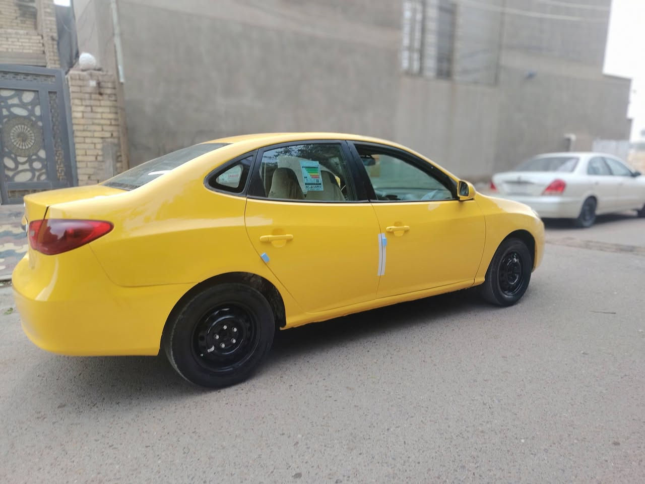 السلام عليكم
النترا موديل 2011 خليجي الشركه العامه سياره محرك كير مكفولات محرك 1600 دكشن عالي دوش المرغوب سياره خير من الله تبريد صدر امامي خلفي رقم بغداد سنويه جديده رقم انكليزي بالعافيه ع الياخذهه ومكاني بغداد سياره حلوه وجاهزه من كلشي السعر مناسب 89 والشراي يتصل ***********
