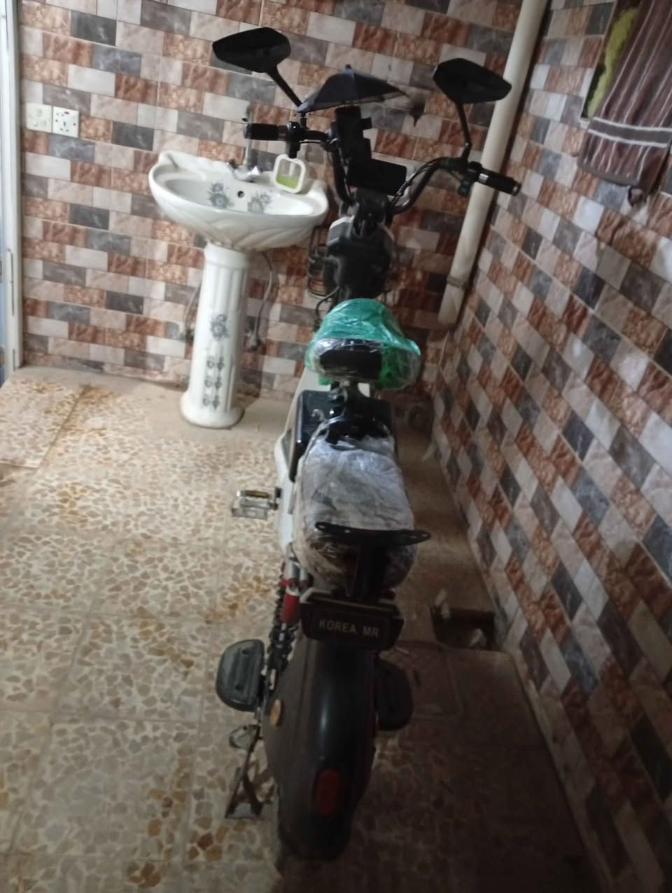 السلام عليكم ورحمة الله وبركاته عندي ماطور بيع معاراض راس براس كلو شغل دبل سويج دبل كارت بلوث دبل بصمه اشاره خلط سطب لايت عالي ناصي شغل  السعر 600 بي مجال الطيبين عل واتساب رقمي هذا ***********مكاني موصل شققه الخضراء Singapore
