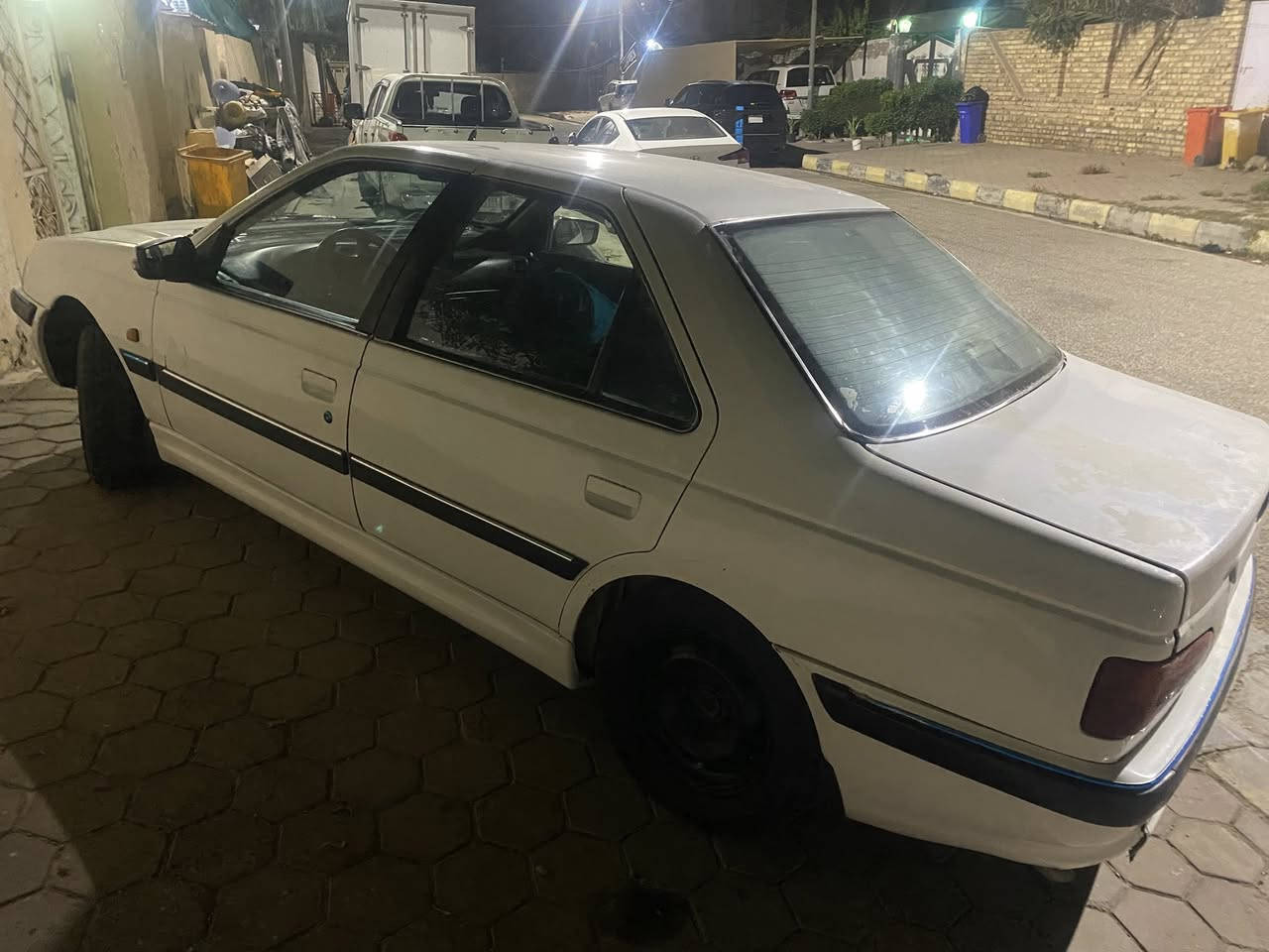 سلام وعليكم بيجو بارص موديل 2011مكينه كير صدر تخم تاير تبريد دوشمه كشنات وارضيه كله جديد سياره بيه بل داير مال جاملغ الخلفي ضربه ومصلحه وعندي جاملغ الامامي بطخه بعدها مامصلحه للبيع اومراوس للاستفسار الاتصال على الرقم ***********
