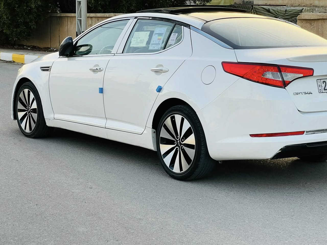 السلام عليكم

اوبتيما 2012 وارد خليجي فول 
مكينه 2000

السعر 107

بانوراما 

بصمه

لايت زنون 

مري شفط

تحكم ستيرن 

شفتات ستيرن 

تخم تاير جديد   
ويل كروم
رقم إنكليزي واسط
سياره بيه صفحه اليمنه مرشوشه ***********
مكان ناصريه
