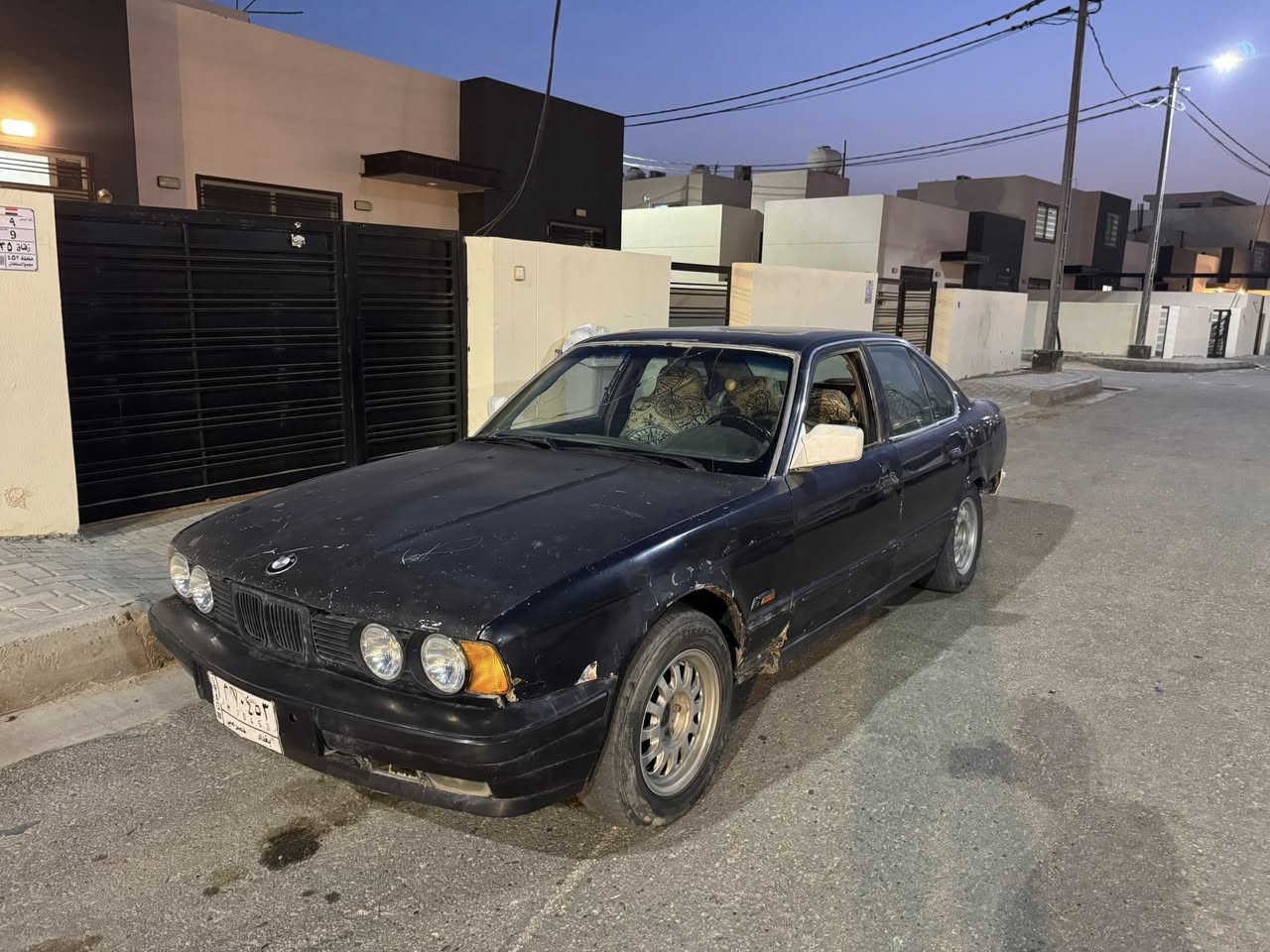BMW
للبيع ب 22 ورقة 

دواخلها زينه كير و محرك زينات
محرك بلادي 520 

للتفاصيل الاتصال على الرقم 

***********
