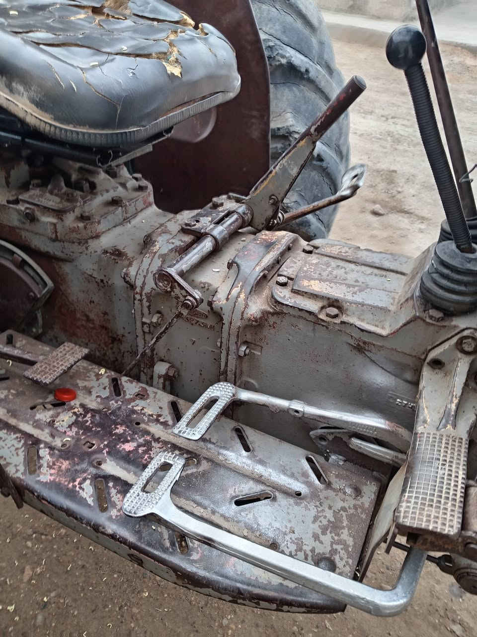 السلام عليكم مكينه فوركسن موديل 81 حجم 290 مكينه جاهزه مكان بغداد تاجي السعر تصل ***********
