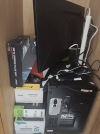 قطع كمبيوتر • استعمال شهرين • مختاره بعنايه