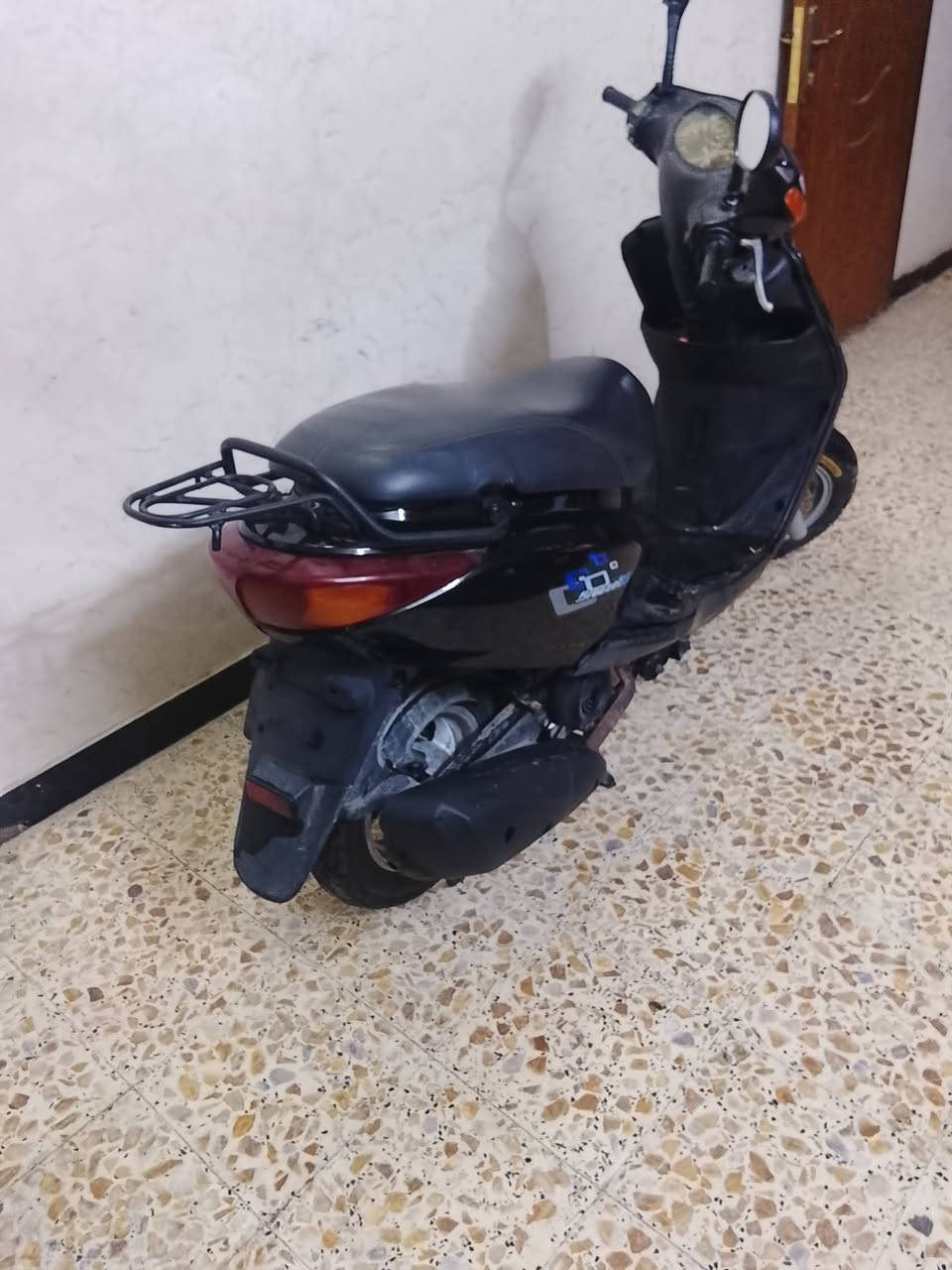 اكزز ياباني سكليتر خطين كله شغاله اي نقص مابيه نضافه فول دراجه جديدة لوك السعر ٦٥٠ بغداد المشتل ***********
