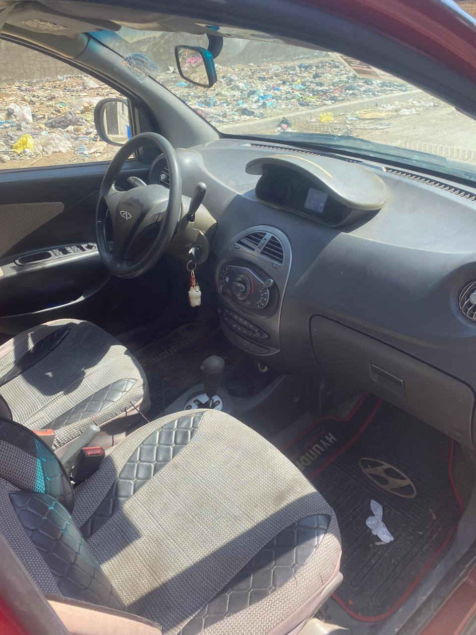 شيري موديل ١٣
مكفوله  كفاله عامه من ضربه وصبغ
رقم بغداد مشروع وطني    
ومكانها بغداد 
محرك وكير ممتاز 
تحويل ثاني يوم 
تبريد شغال 
 حدادية وكهربائيات ممتازة
مكلف بالنشر
***********
السعر (52) وبيهه مجال بسيط
