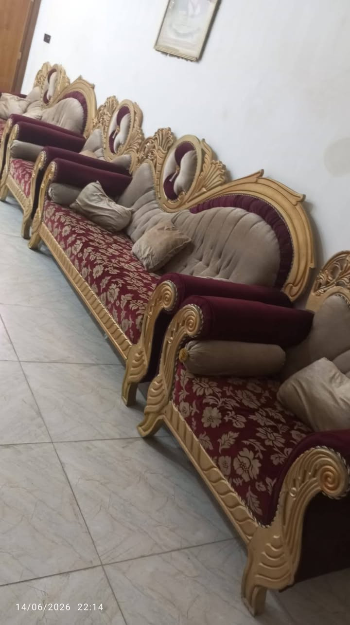 السلام عليكم تخم 2 10 مقاعد 
سعرهن ٨٥٠ وبي مجال مكاني حجي هندي رقم ***********
