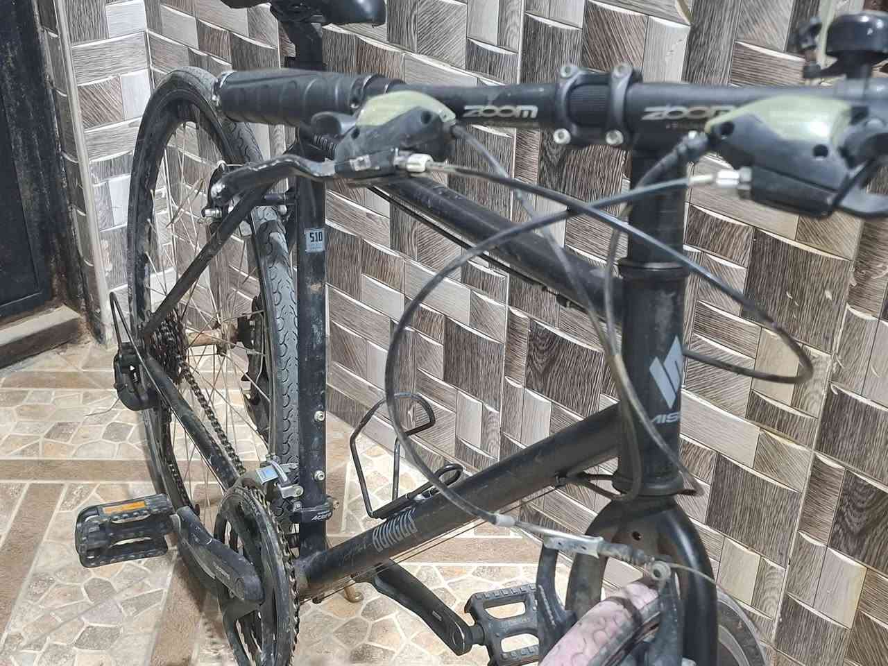 بايسكل 700 لبيع بايسكل حلوه نضيف وجسده من حديد باقي ملحقات المنيوم يعني بايسكل خفيف ريشة بداله أمامية 3 وخلفيه 7 بايسكل كلشي بيه شغال ونضيف سعر 100 الف مكاني ابي الخصيب نهر خوز
رقم الهاتف ***********
