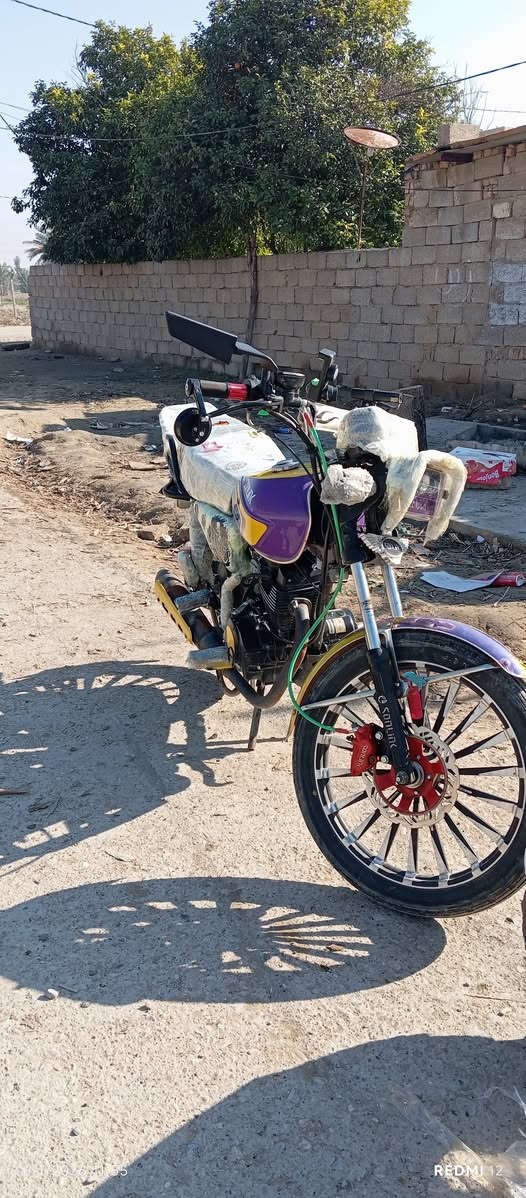 سلام عليكم دراجه  سيفان 2024 شكل ال 2025 دراجه اوراق   سعر 750 او بيه مجال العنوان خط الناحيه رقم الهاتف ***********
