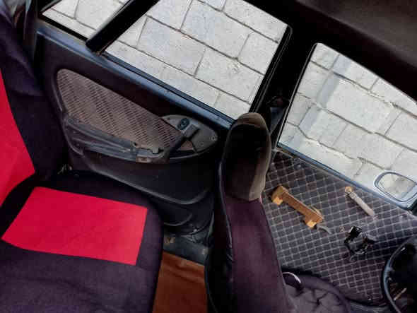 السلام عليكم
للبيع دايو اسبرو كير عادي موديل  96 رقم انگليزي ديالى بأسمي
السعر 14ورقة وبيها مجال السيارة صدرها تعبان ابيع ع وضعها كوم حديد تعرفني بلتحويل  مكانها الرمادي السبعة كيلو
***********
