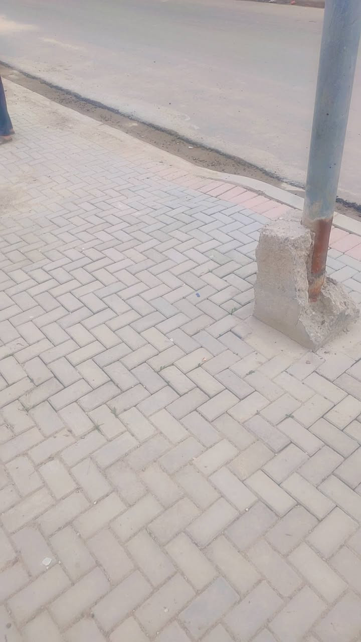 عرصة طابو صرف 
مساحة 230م 
تتوفر كافة الخدمات 
تقع في حي العسكري الاول قرب مركز شرطة الامام الحسين ع 
للاستفسار الاتصال على الرقم 
***********
