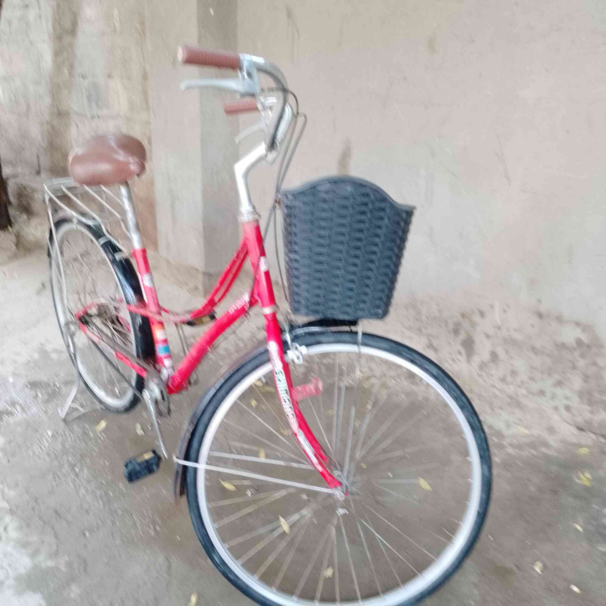 بايسكل للبيع سعر 60 واللي يريده خلي يراسلني واكون بخدمته


**إذا كنت صاحب هذا الإعلان وتريد حذفه لأي سبب، رجاءا أرسل رسالة إلى الدعم الفني**