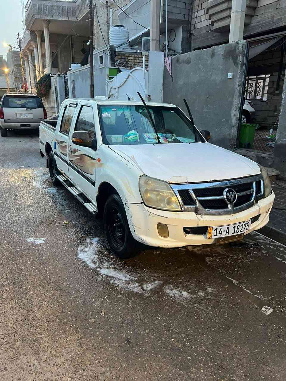 السلام عليكم
بيكم فوتون تونلاند  مديل 13 السعر 42 
السياره بأسمي شرط التحويل سنويه وارقام جدد ماشيه 146 
مكينه وكير وتبريد مكفولات ، حداديه جديده من الطول للطول ، تخم تاير شاد جديد ، منضومة تبريد جديده ، داخل السياره ماروني ، اي بي اس ، تحكم جام المري ، شاشه ، حساسات خلفيه  . بيهه چامل خلف السايق  مصبوغ وباب البدي الخلفي مبدل اثر خياس والباقي مكفول  على البلاد . 
هاتف  *********** متوفر واتساب 
مكاني البصره / الامن الداخلي 
السياره ما اگول كامله يرادلهه ترتيبات بسيطه .
