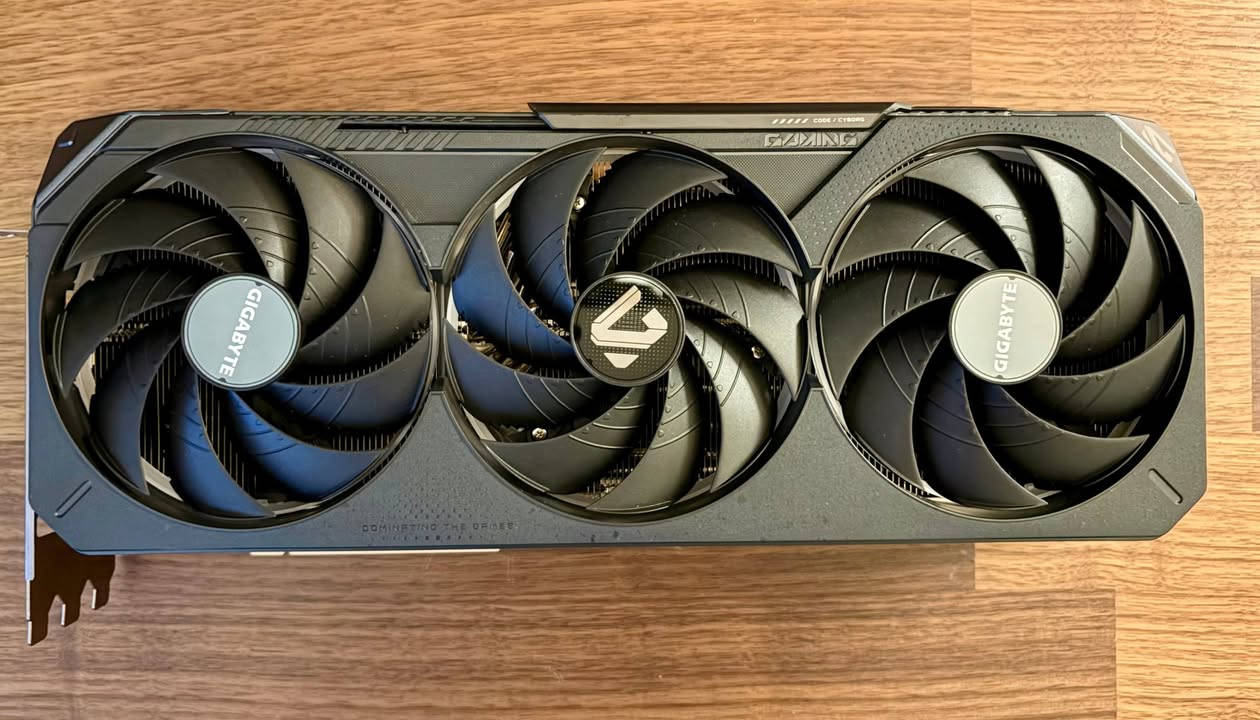 للبيع كارت
Gigabyte Gaming OC 5070 Ti
بحالة ممتازة مع كافة المحتويات 
وصل الشراء موجود
ضمان 3 سنوات 
السعر مليون و500 وبي مجال للطيبين
المكان اربيل

تحياتي للجميع


**إذا كنت صاحب هذا الإعلان وتريد حذفه لأي سبب، رجاءا أرسل رسالة إلى الدعم الفني**