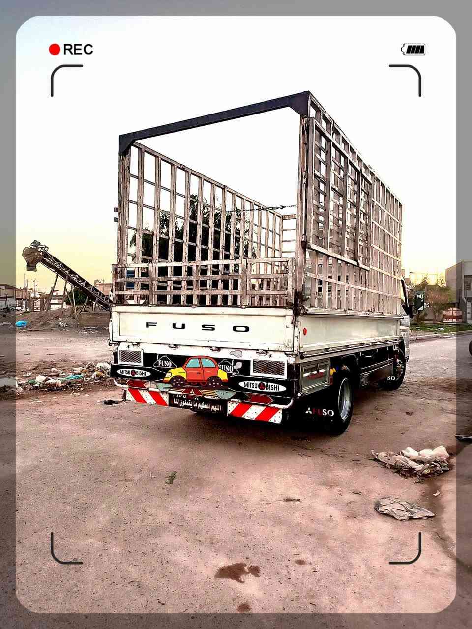 سلام عليكم كنتر للبيع موديل 2020 مكفولة كفاله عامه اخو الجديده رقم بغداد حمل تحويل ثاني يوم بسمك السياره جاهزه للعمل سياره جديده محرك بلباكيت السعر خاص للأستفسار الرقم ***********
