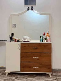 جربايه مع دوشك زواليه ميز كومدي كلهن ٢٢٥حي تونس٠٧٧٢٤٩١٥٥٠٨