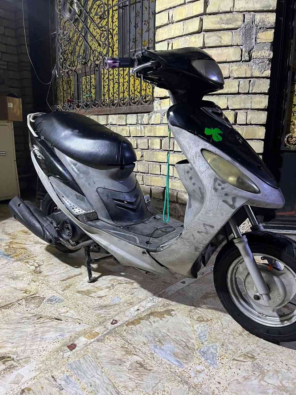 السلام عليكم
ماكس منغولي 120 بلاديه للبيع تريد ترتيب 
الدراجه نكره سلف  شلعه ومعدل عداد رياضي العقل رياضي
 كلش قويه وحلوه 
سعره 350 وبيه مجال مكاني 
بغداد البلديات ***********

