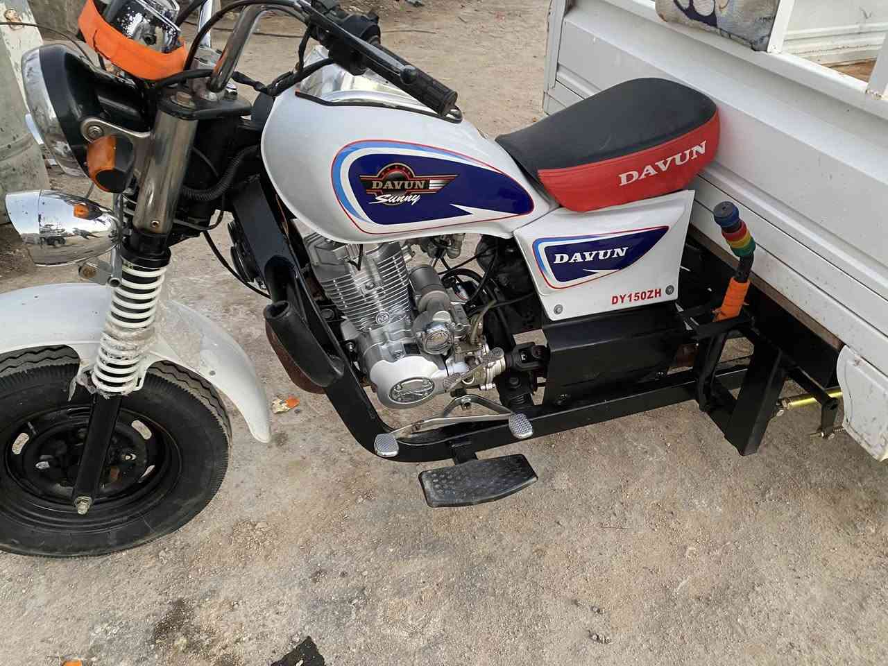 سلام عليكم ستوتة البيع مديل 13شاصي مكفوال من الحيم وطك اكسن جديد تواير ابو الخطة جدد محرك اوال تبديلت دهن كهربايات كلهة شغالة كشن جديد تانكي بانزين جديد دبلات جدد دشبوال جديد ستوتة كلة جديد مكفوالة كفالة عامةوراقهة نضاف  سعرهة ((1800 ))***********شراي نتصل وبيك خير وتدلل
