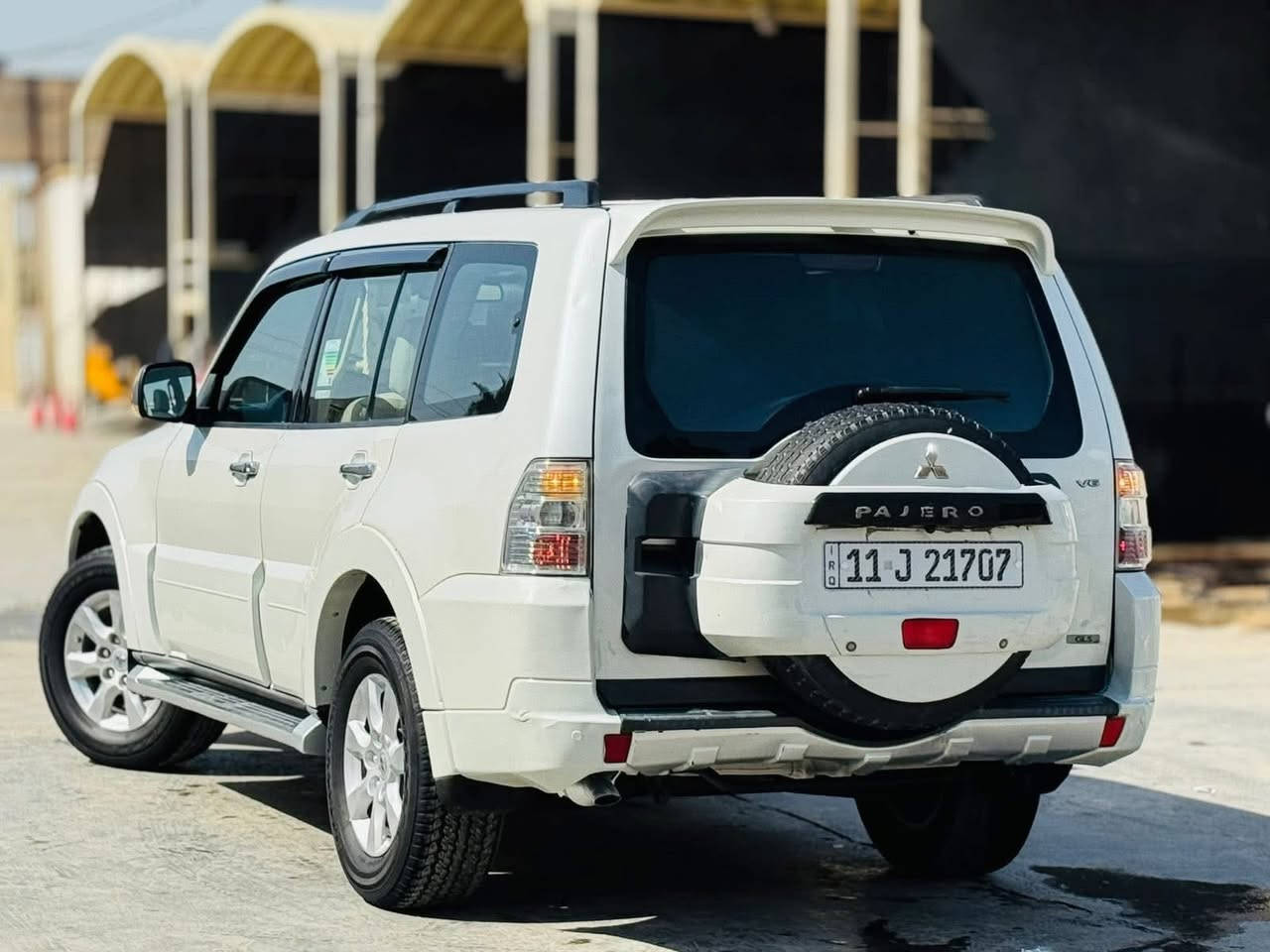 سلام عليكم
للبيع حبتور 2009 خليجي مكفولة فول مواصفات 

رقم بغداد باسمي سنوية 2030 هزة جديدة 

مواصفات الحبتور معروفه 

6 سلندر 

7 راكب 

دمام خلفي

3 قطع تبريد 

مري شفط 

فتحة سقف 

كامرة امامي + خلفي +حساس 

كشن كهرباء + جلد 

4x4

ترحيب 

ثلاجة 

اشاير بالمري

اي بي إس 

وبعد بيها هواي مواصفات 

سيارة نضيفه ومابيه اي نقص 

السعر 135 وبيها مجال 

مكاني بابل الحصوة للاستفسار ***********.
