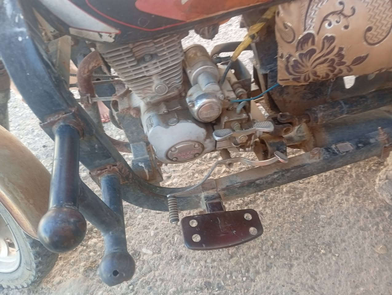 ستوته للبيع محرك ٢٠٠ اكسل جديد سلف يشتغل جنج وياه كل شغال اي عيب مابيهة مكان داقوق  سعر على خاص او اتصل على هذا رقم ***********
