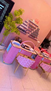 طاولة اكرلك • ٤كراسي • مبرد