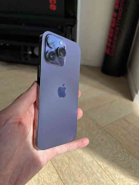 ايفون 14 برو ماكس ذاكره 256 بطاريه 88نضافه فول  نموذج شرق اوسط اي مشكله بعد الشراء او كان بي عطل او  داخل صيانه يرجع فلوسك سعر 900 بي مجال بسيط الاستفسار واتساب ***********
